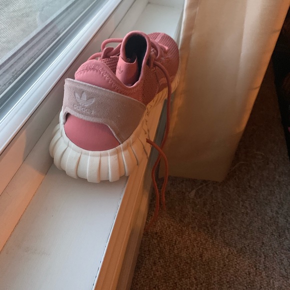 Adidas women’s sneakers - Picture 2 of 5